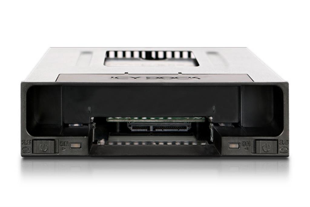 IcyDock Station per SSD o HDD 2,5" e 3,5" SATA /SAS per bay di dischi esterni da 5,25"