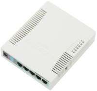 RouterBOARD MIKROTIK 951G-2HnD 600Mhz CPU,128MB,5xGbit LAN,built-in 2.4Ghz 802b/g/n 2x2 2chain wireless with integr ant,PSU,L4