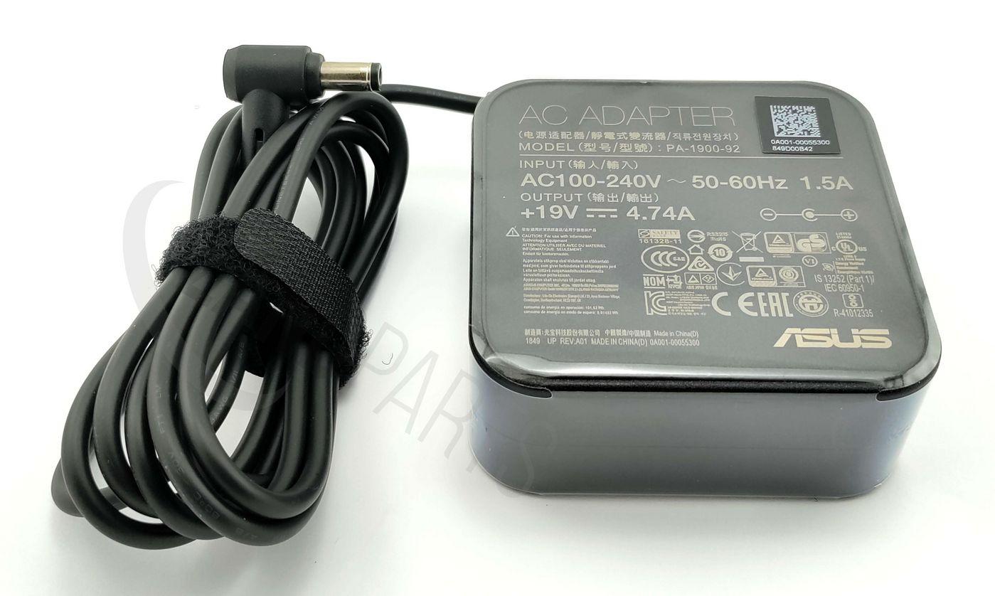 ASUS 0A001-00053600 adattatore e invertitore Interno 90 W Nero (AC-Adapter 90W 19V - Warranty: 3M)