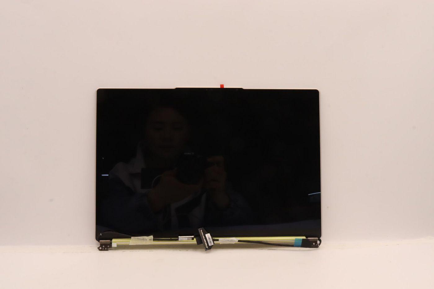 DISPLAY Modulo LCD L82T0 YL 4K