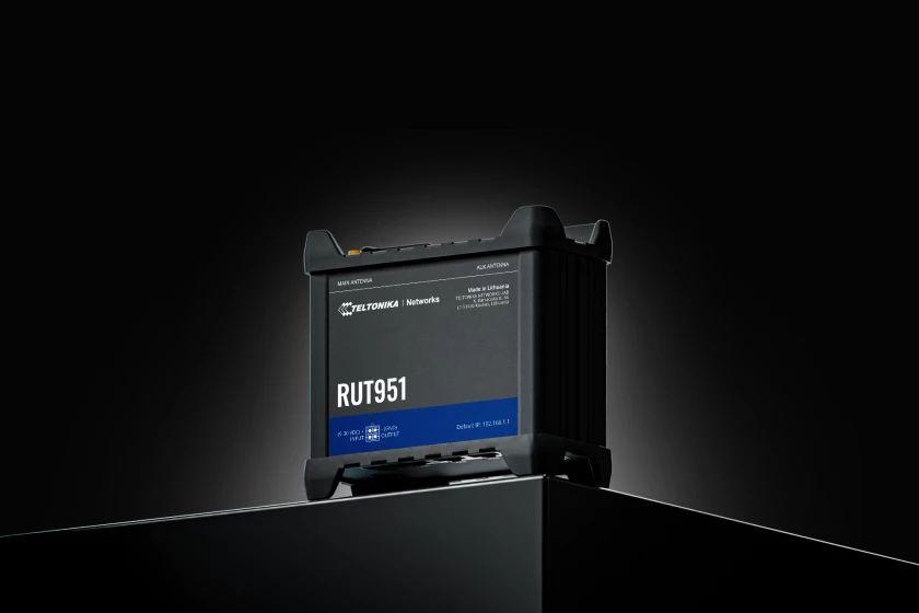 RUT951 WiFi/4G Router with