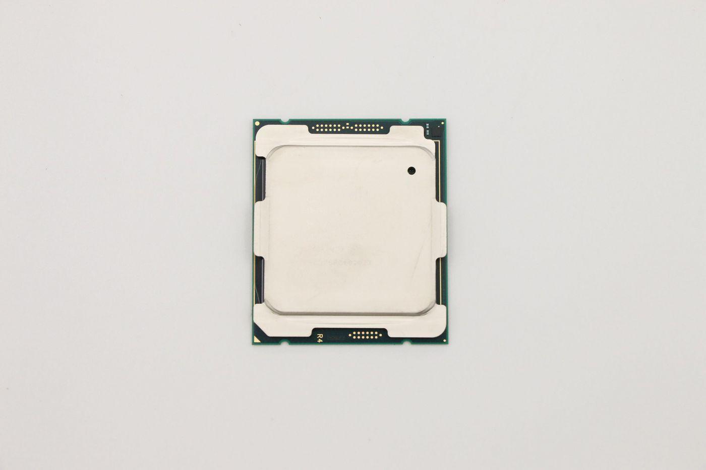 Xeon W-2225 4,1 GHz/4 C/8,25 M